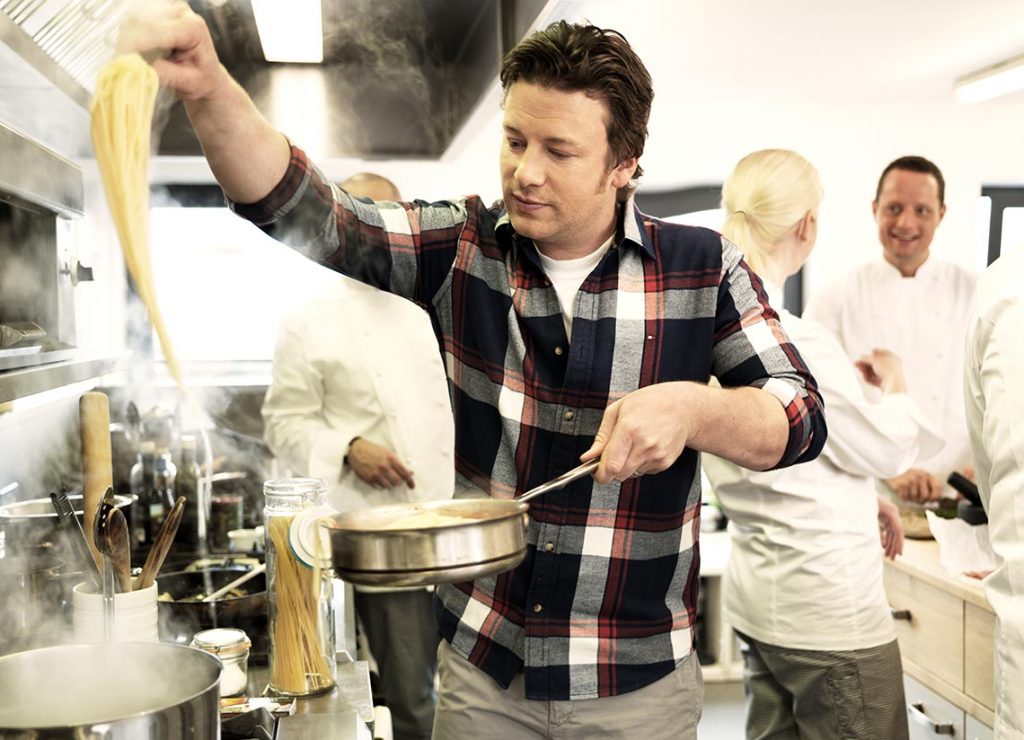 Jamie Oliver cooking spaghetti
